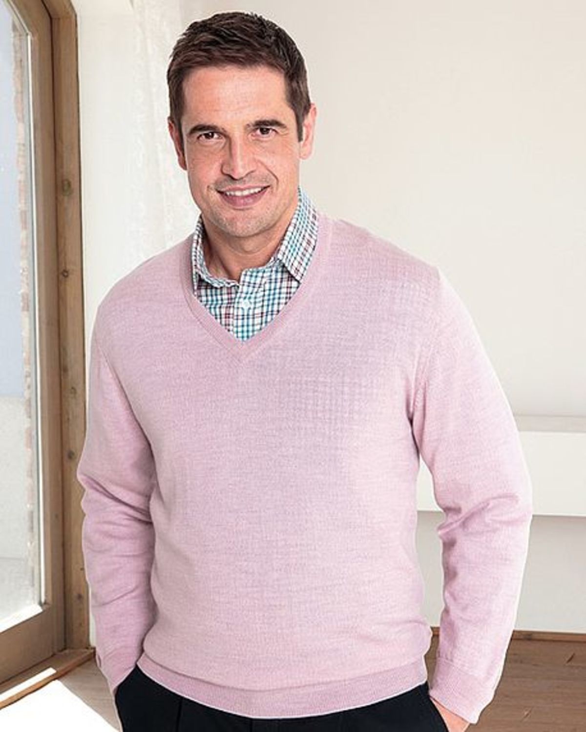 Merino V Neck Sweater Available In Dusky Pink